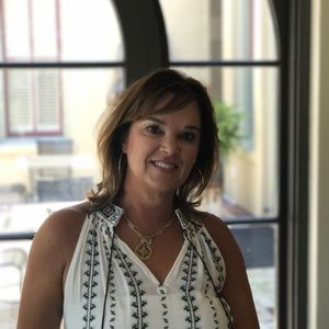 Meet your Posher, Debra